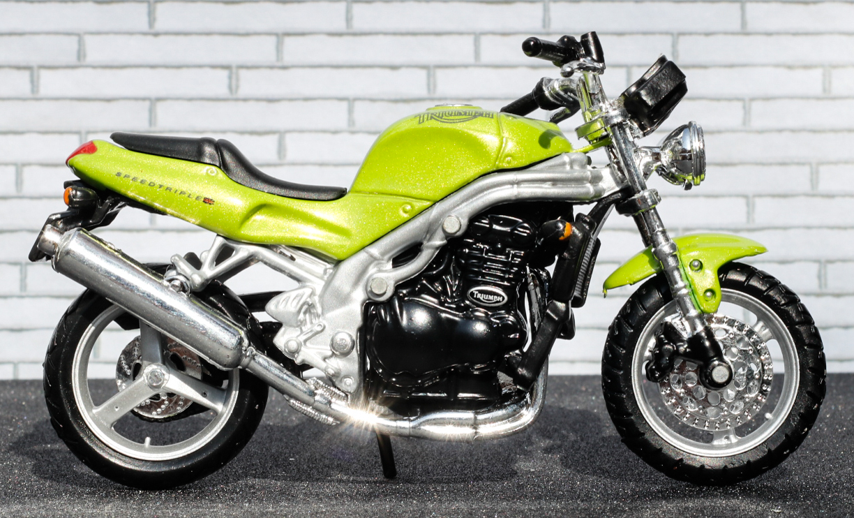 Maisto Triumph Speedtriple 955i